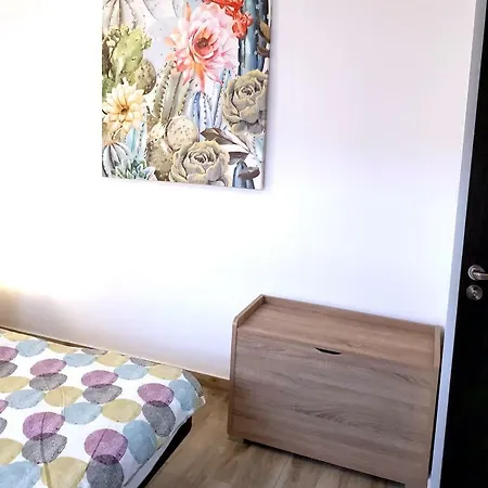 Luxury 2 Bedroom 50 M From
