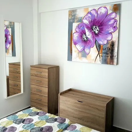 Luxury 2 Bedroom 50 M From Моган