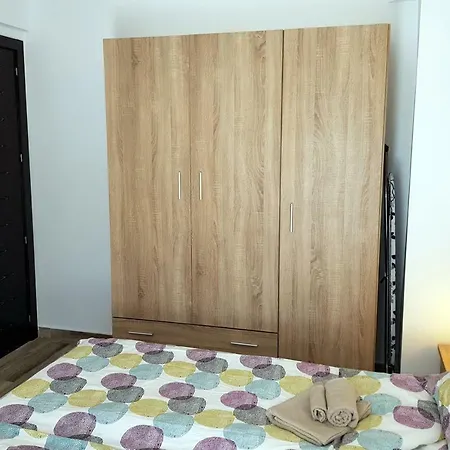 Apartment Luxury 2 Bedroom 50 M From *