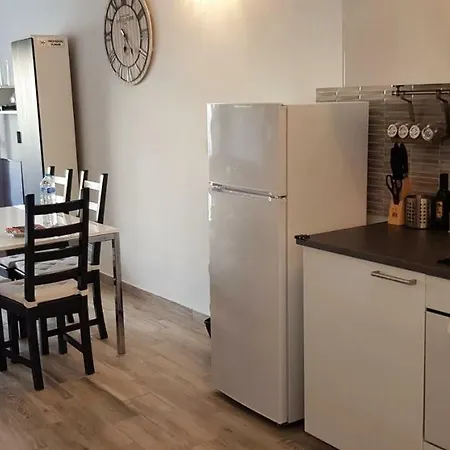 Apartment Luxury 2 Bedroom 50 M From Mogan