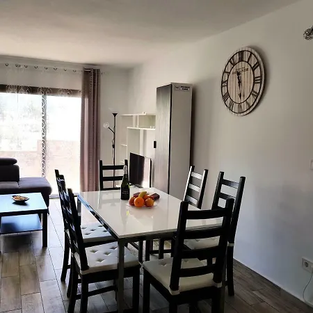 Apartment Luxury 2 Bedroom 50 M From Mogan