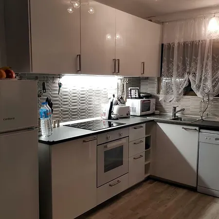 Luxury 2 Bedroom 50 M From