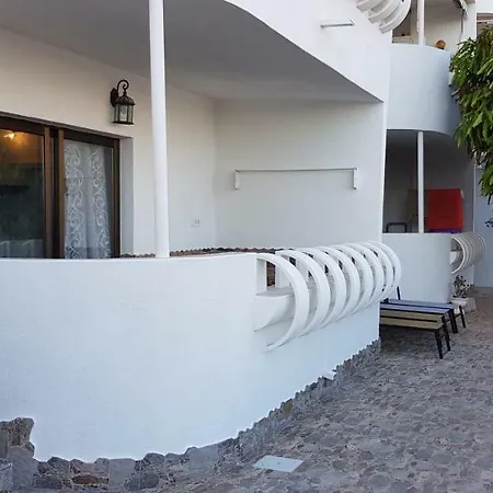 Luxury 2 Bedroom 50 M From *