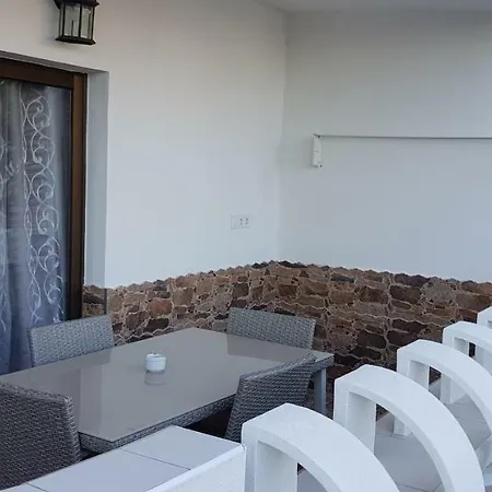 Apartment Luxury 2 Bedroom 50 M From *