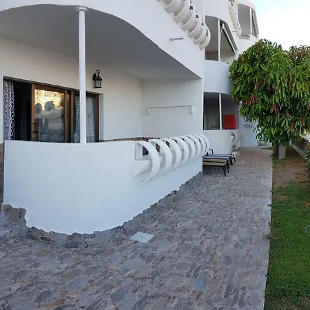 Luxury 2 Bedroom 50 M From Apartment *