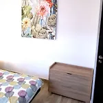 Luxury 2 Bedroom 50 M From