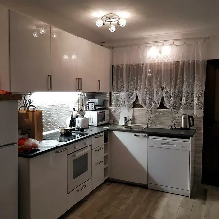 Luxury 2 Bedroom 50 M From